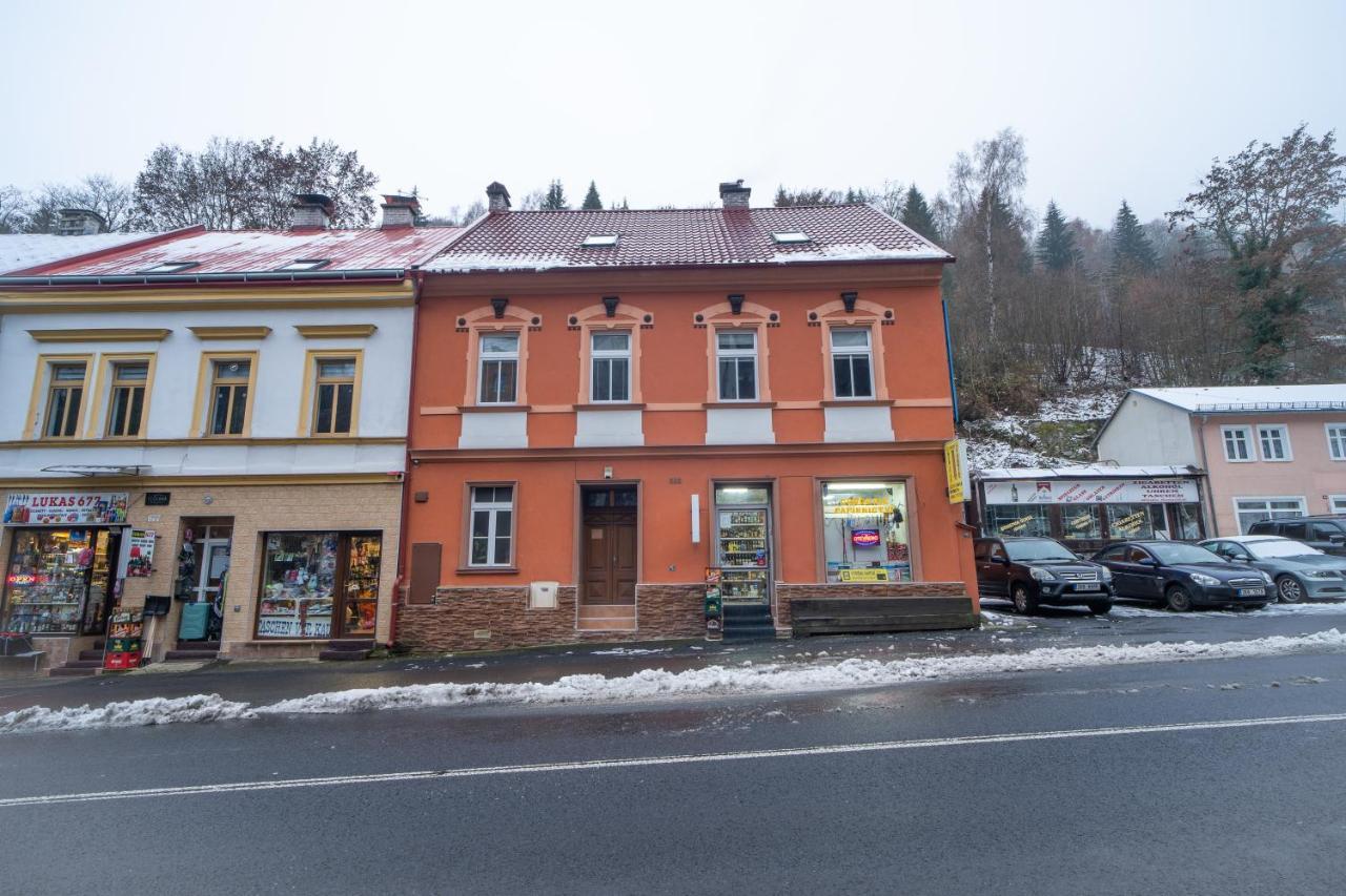 Apartman U Ljuby Яхимов Экстерьер фото